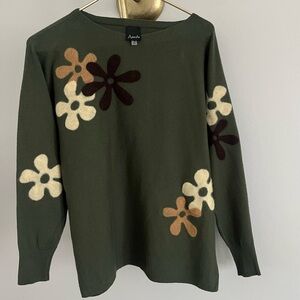 Aaeda Olive Chuncky Gorpcore Floral Long Sleeve sweater size M